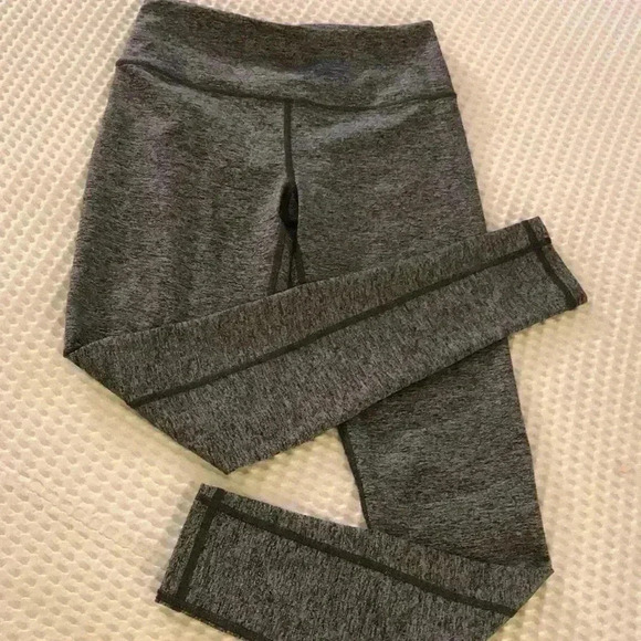 Grey vs knockout leggings - Picture 2 of 3